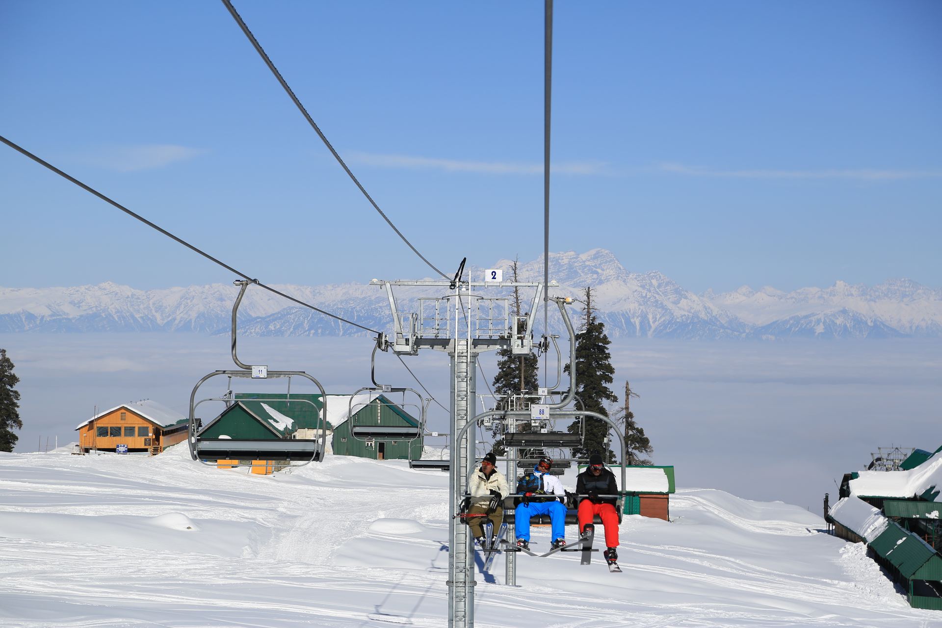 Chairlift above the Gulmarg ski bowls