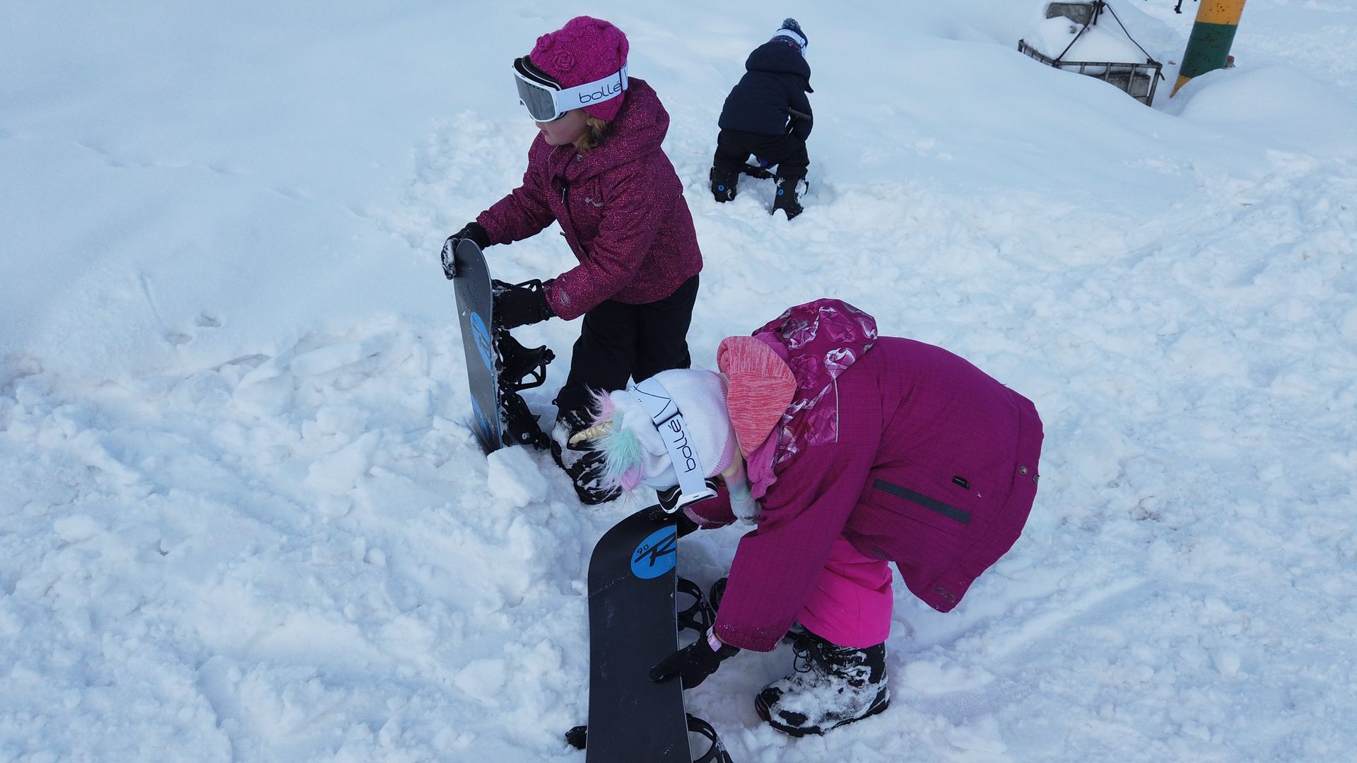kids snowboard lesson — Snowboarding in Gulmarg