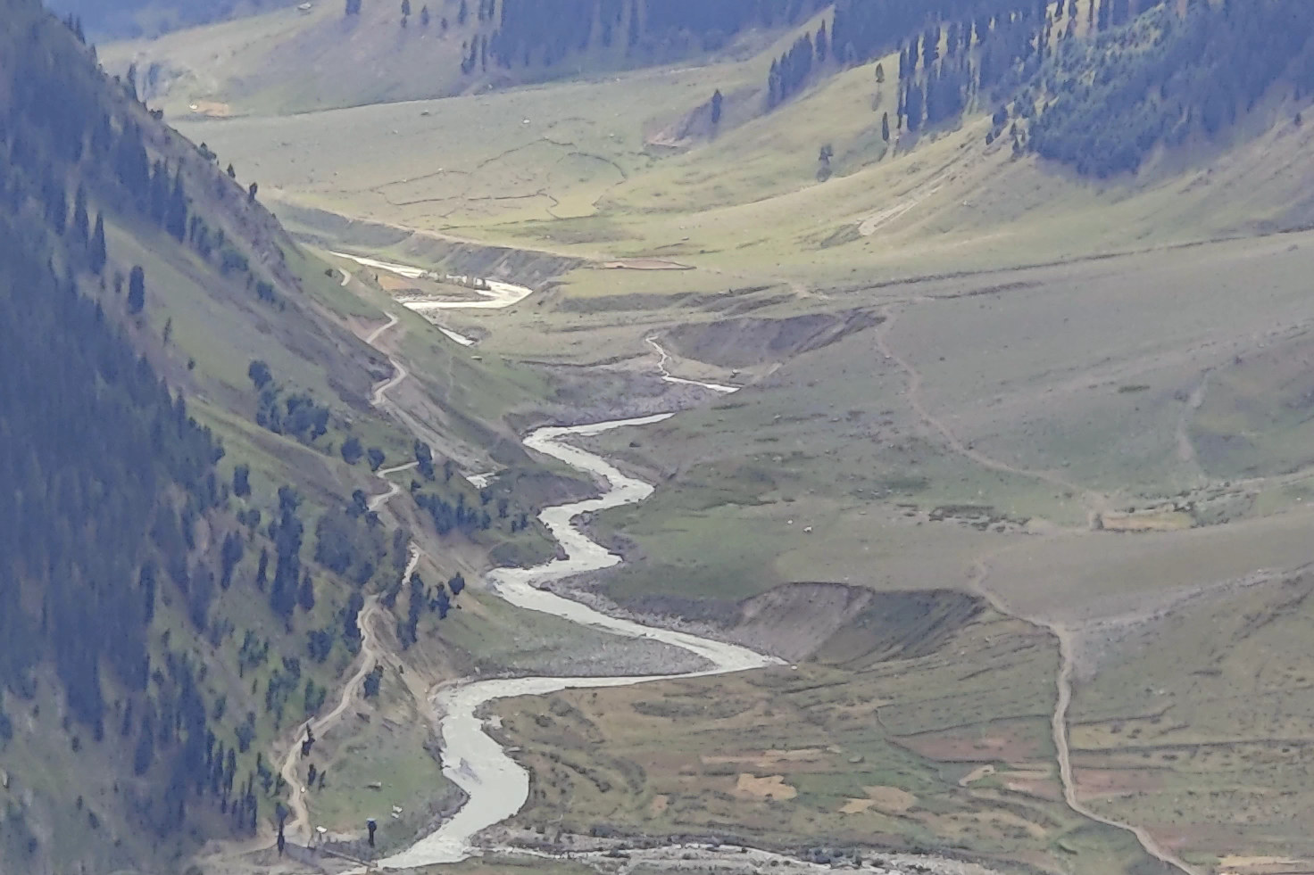 warwan village river — Trekking in Kashmir